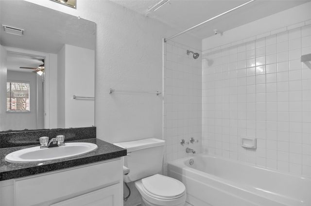 5720 Cedar Creek Drive, Benbrook, TX 76109