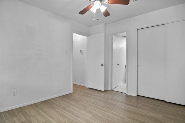 5720 Cedar Creek Drive, Benbrook, TX 76109