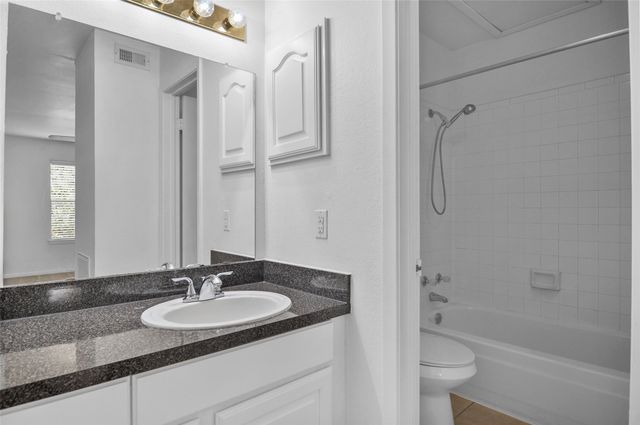 5720 Cedar Creek Drive, Benbrook, TX 76109