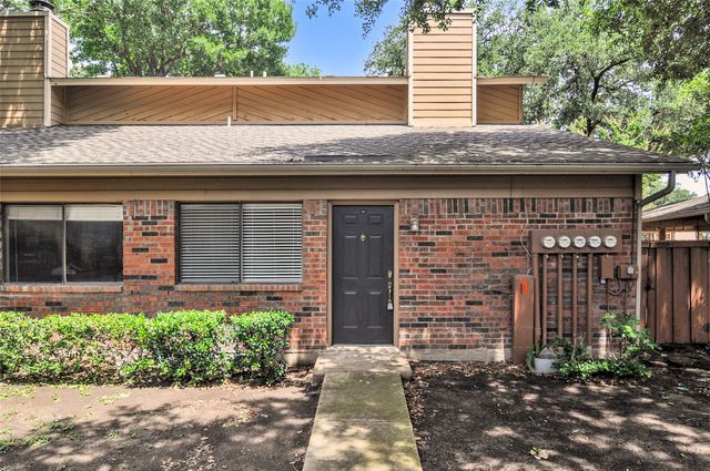 5720 Cedar Creek Drive, Benbrook, TX 76109