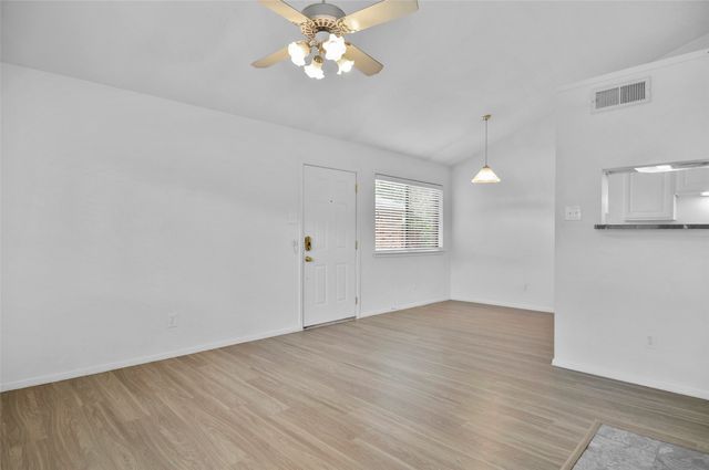 5720 Cedar Creek Drive, Benbrook, TX 76109