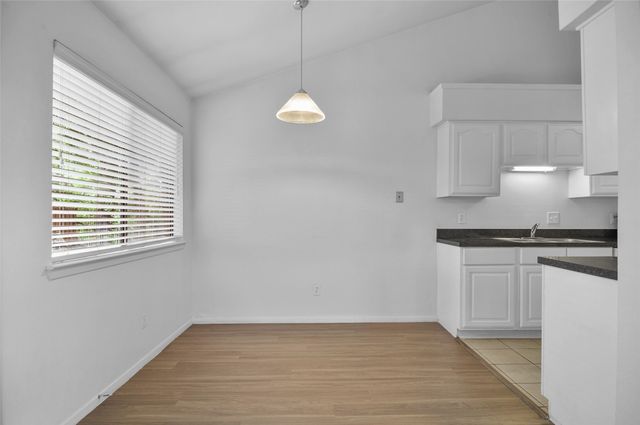 5720 Cedar Creek Drive, Benbrook, TX 76109