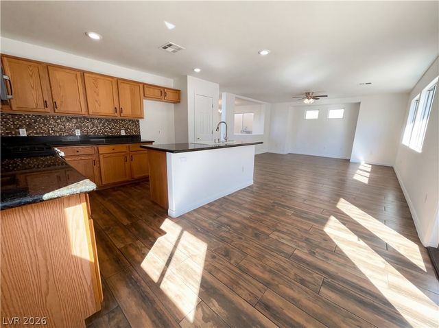 4378 Mangrove Bay Street, Las Vegas, NV 89147