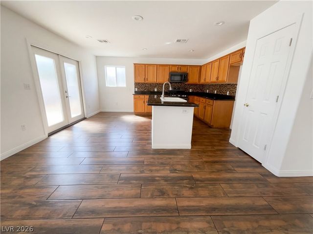 4378 Mangrove Bay Street, Las Vegas, NV 89147