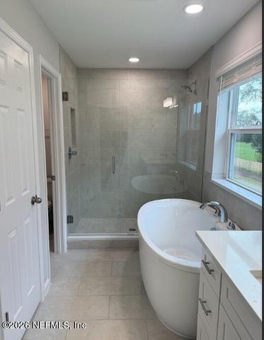 8642 CRYSTALLINE Lane, Jacksonville, FL 32221