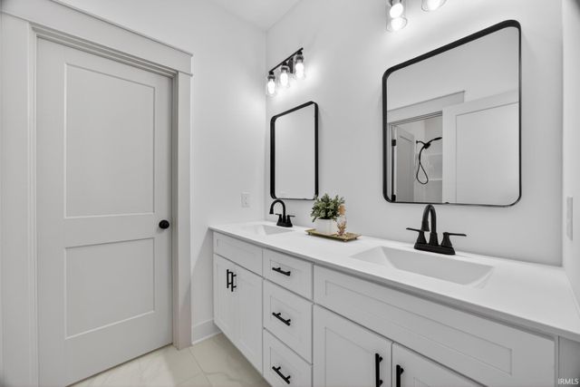 7654 W Julia Drive, Ellettsville, IN 47429