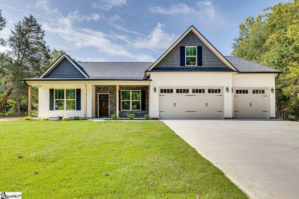 399 Bowers Road, Travelers Rest, SC 29690