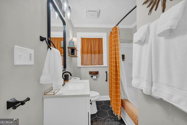 67 Fairview Avenue, Hartwell, GA 30643