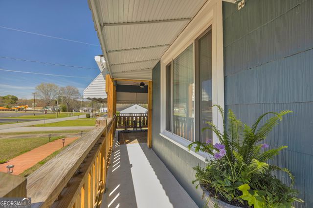 67 Fairview Avenue, Hartwell, GA 30643