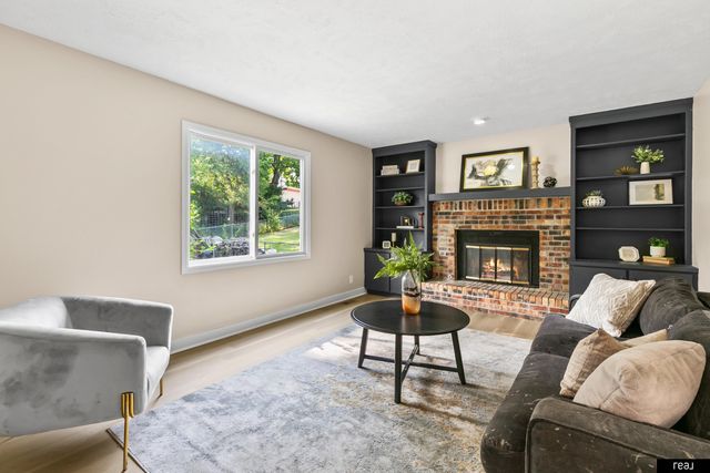 12901 S 29 Street, Bellevue, NE 68123