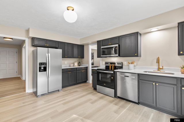 12901 S 29 Street, Bellevue, NE 68123