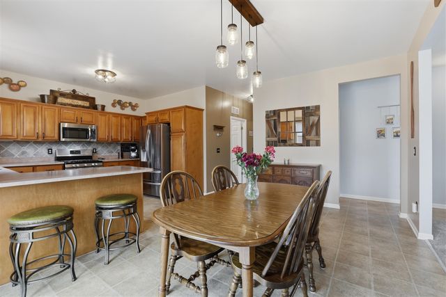 31811 Day Lily Drive, Rockwood, MI 48173