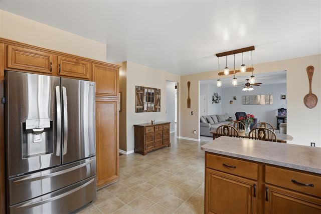 31811 Day Lily Drive, Rockwood, MI 48173