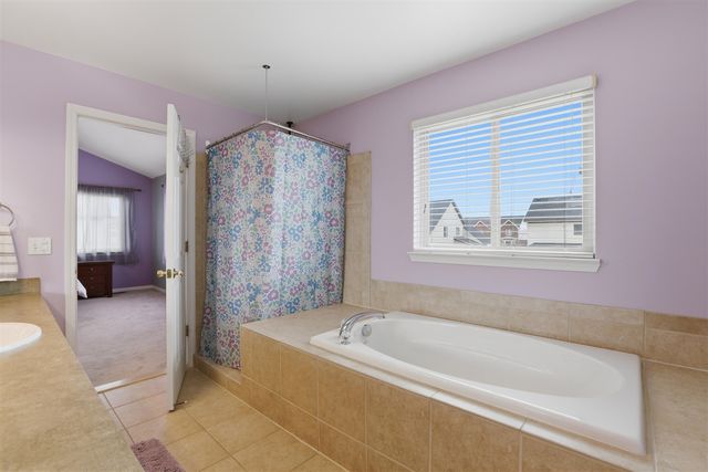 31811 Day Lily Drive, Rockwood, MI 48173