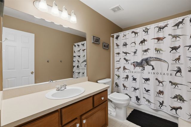 31811 Day Lily Drive, Rockwood, MI 48173