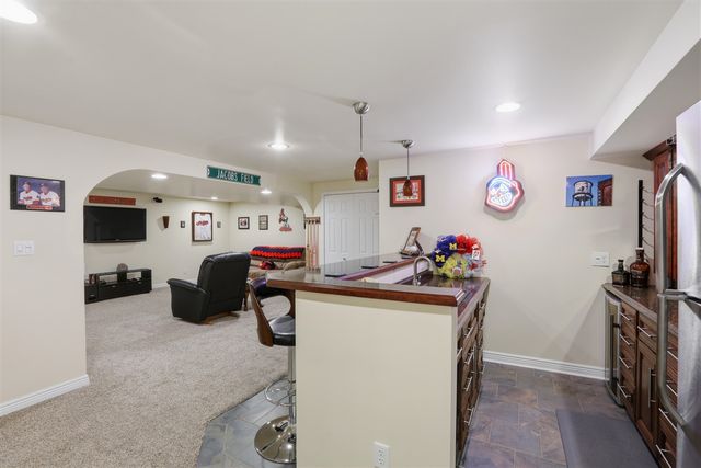31811 Day Lily Drive, Rockwood, MI 48173