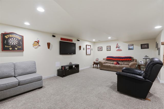 31811 Day Lily Drive, Rockwood, MI 48173