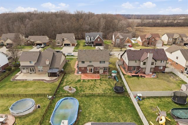31811 Day Lily Drive, Rockwood, MI 48173