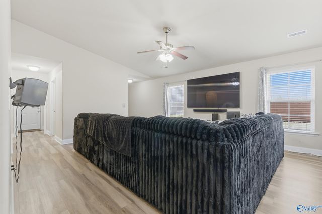 265 Valleyside Drive, Huntsville, AL 35810