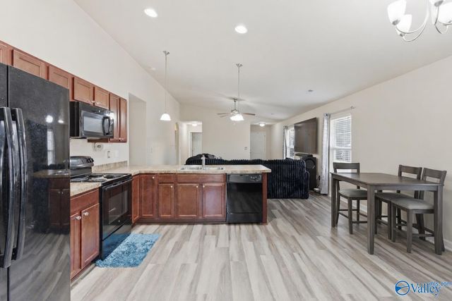 265 Valleyside Drive, Huntsville, AL 35810