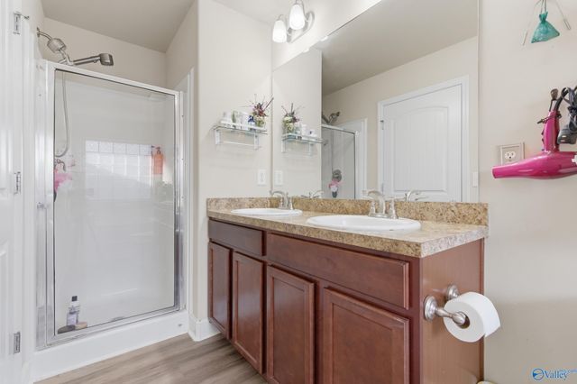 265 Valleyside Drive, Huntsville, AL 35810