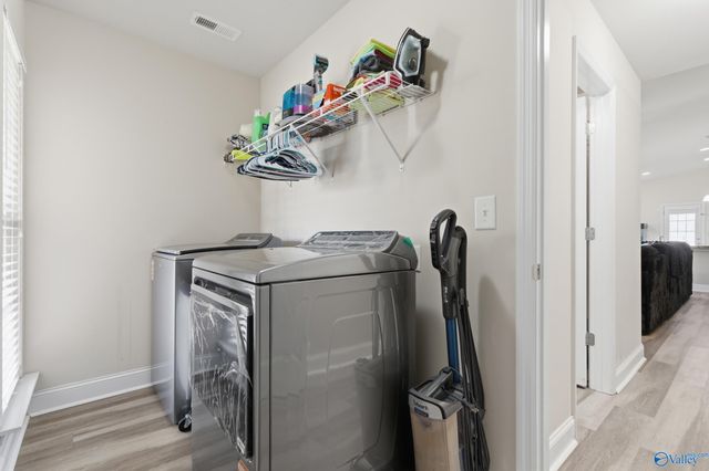 265 Valleyside Drive, Huntsville, AL 35810