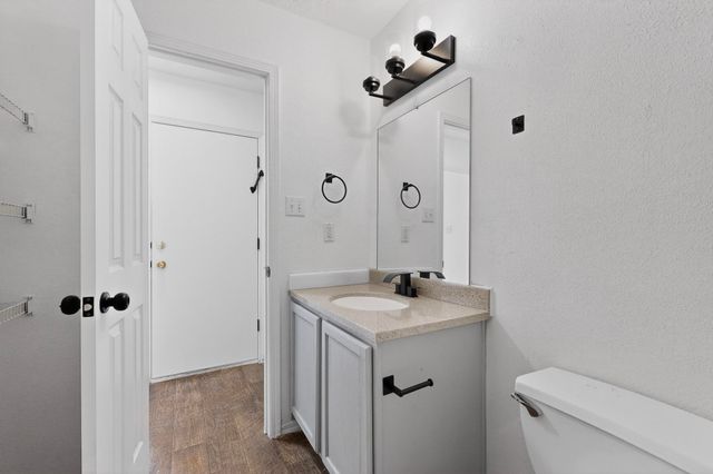 9405 Jetty Court NW, Albuquerque, NM 87121