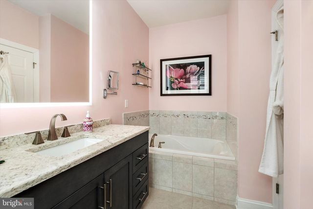 43 KLINE RD, Hillsborough, NJ 08844