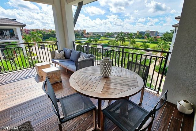 1035 3rd AVE S 411, Naples, FL 34102