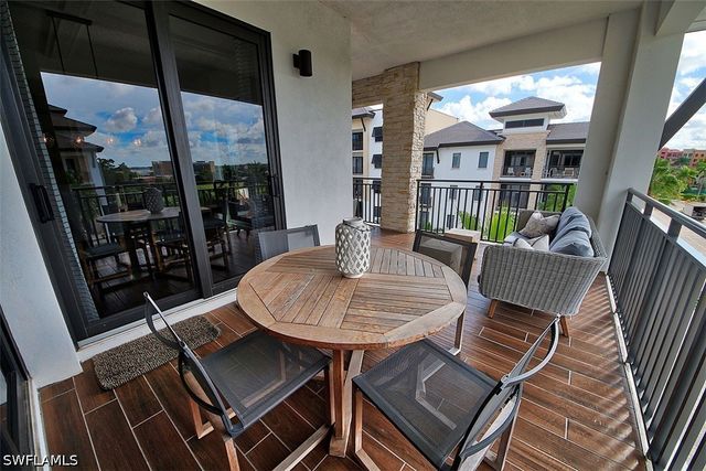1035 3rd AVE S 411, Naples, FL 34102