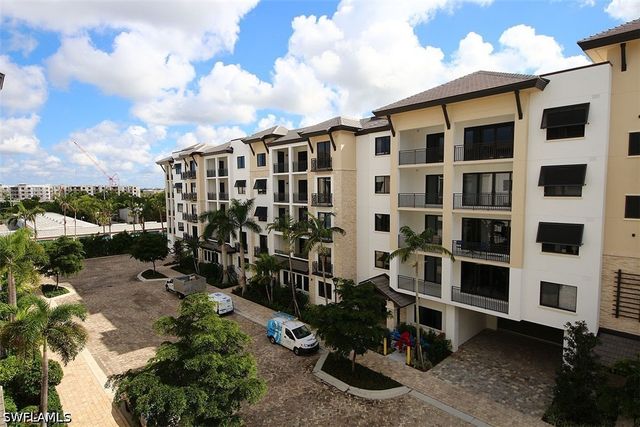 1035 3rd AVE S 411, Naples, FL 34102