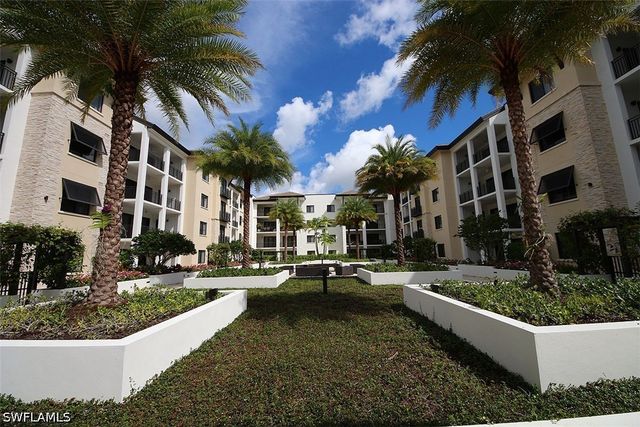 1035 3rd AVE S 411, Naples, FL 34102