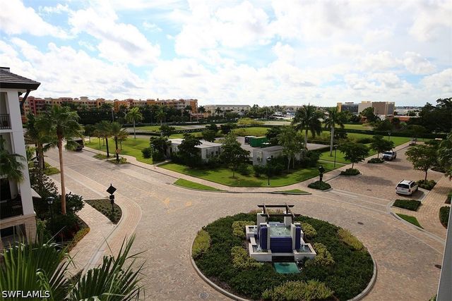 1035 3rd AVE S 411, Naples, FL 34102