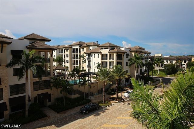 1035 3rd AVE S 411, Naples, FL 34102