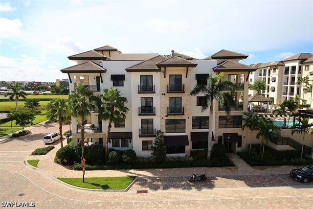 1035 3rd AVE S 411, Naples, FL 34102