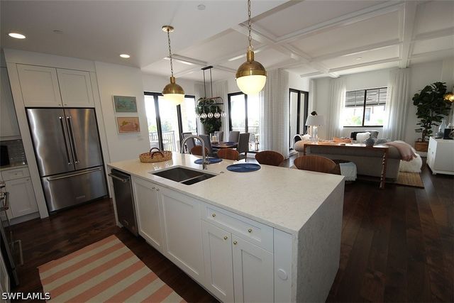 1035 3rd AVE S 411, Naples, FL 34102