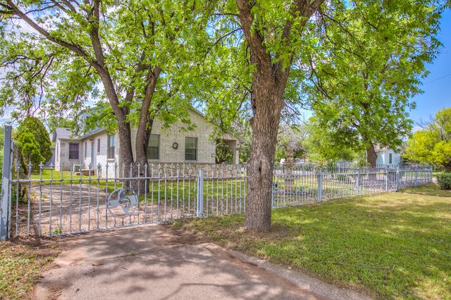 925 Childress Street, San Angelo, TX 76901