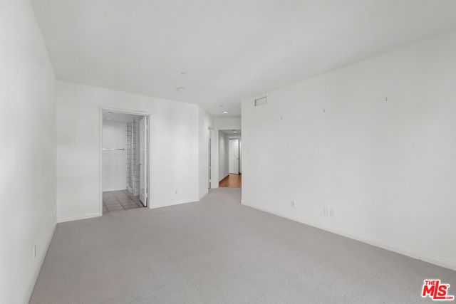 12000 Goshen Avenue 303, Los Angeles, CA 90049