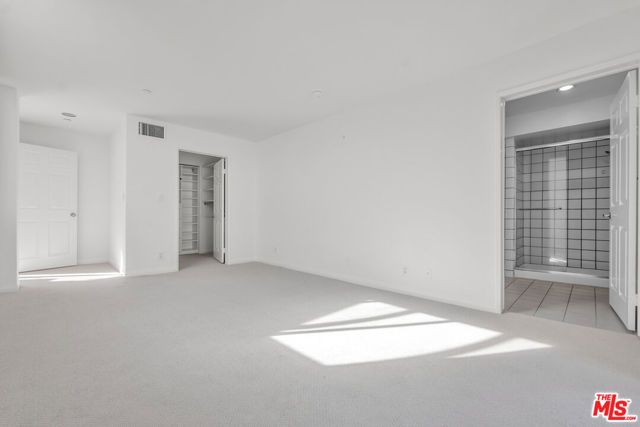 12000 Goshen Avenue 303, Los Angeles, CA 90049