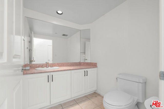 12000 Goshen Avenue 303, Los Angeles, CA 90049