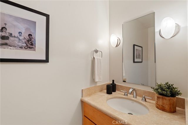 10933 Wellworth Avenue 10, Los Angeles, CA 90024