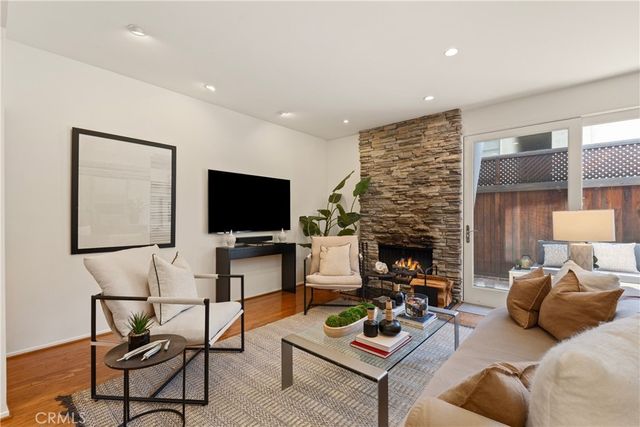10933 Wellworth Avenue 10, Los Angeles, CA 90024
