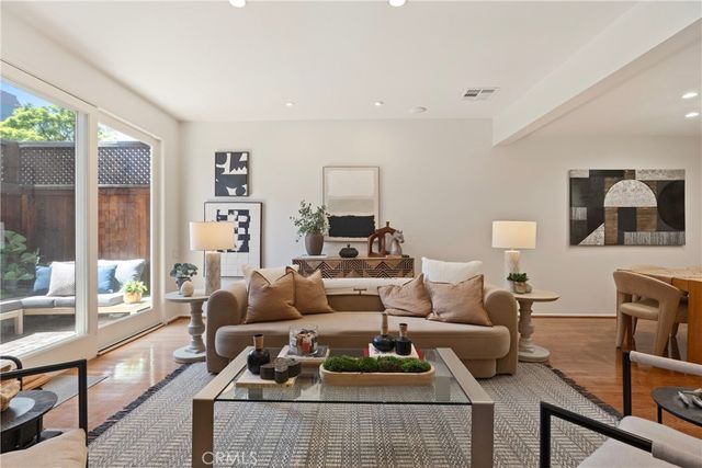 10933 Wellworth Avenue 10, Los Angeles, CA 90024
