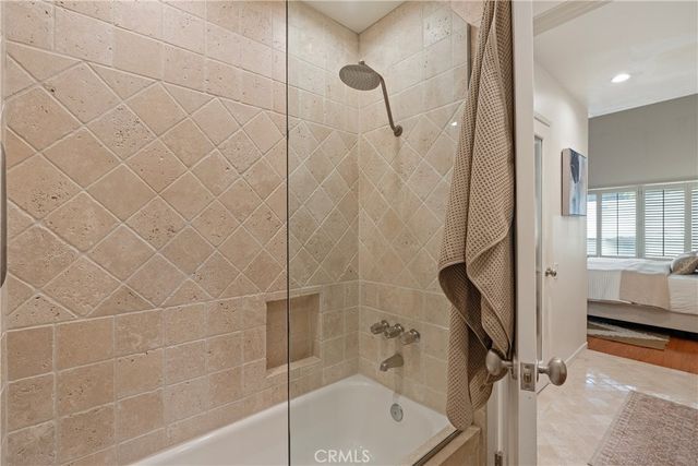 10933 Wellworth Avenue 10, Los Angeles, CA 90024
