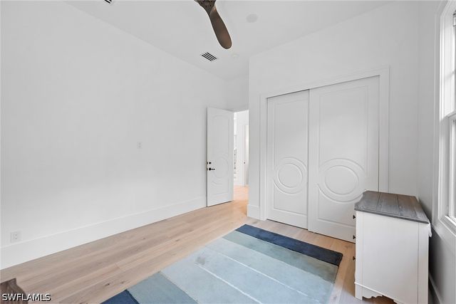 2749 Medallist LN, Naples, FL 34109