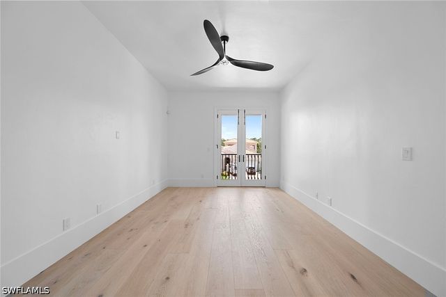 2749 Medallist LN, Naples, FL 34109