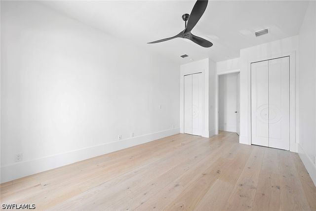 2749 Medallist LN, Naples, FL 34109
