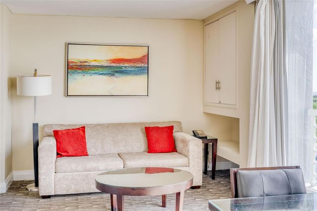 2670 E Sunrise Boulevard 826, Fort Lauderdale, FL 33304