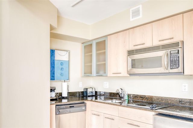 2670 E Sunrise Boulevard 826, Fort Lauderdale, FL 33304
