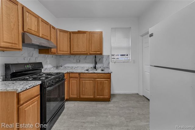 2438 Burnside Street, Detroit, MI 48212